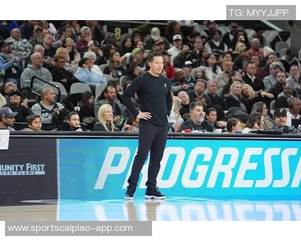 弗拉格全能表现助力球队哈珀状态低迷小理查德森火力全开